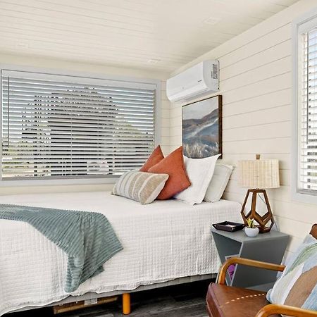 New The Sunset Luxury Container Home Fredericksburg Exteriör bild