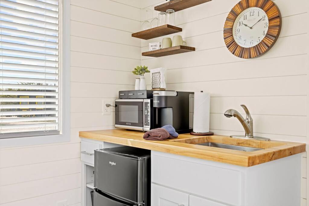 New The Sunset Luxury Container Home Fredericksburg Exteriör bild