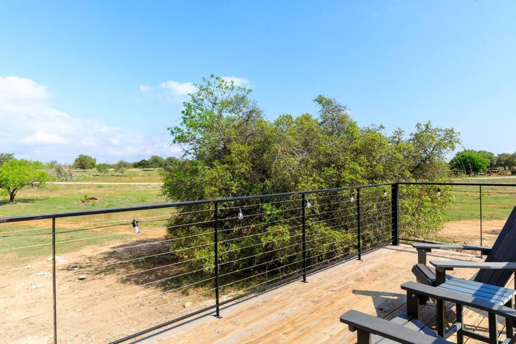 New The Sunset Luxury Container Home Fredericksburg Exteriör bild